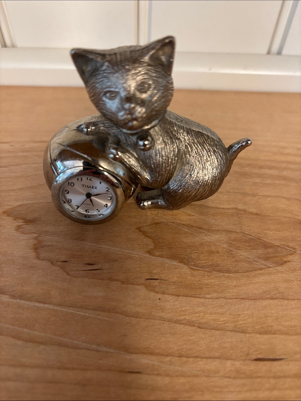 Vintage Timex Silver-Tone /Pewter Miniature Cat Desk Clock/ Paperweight Japan